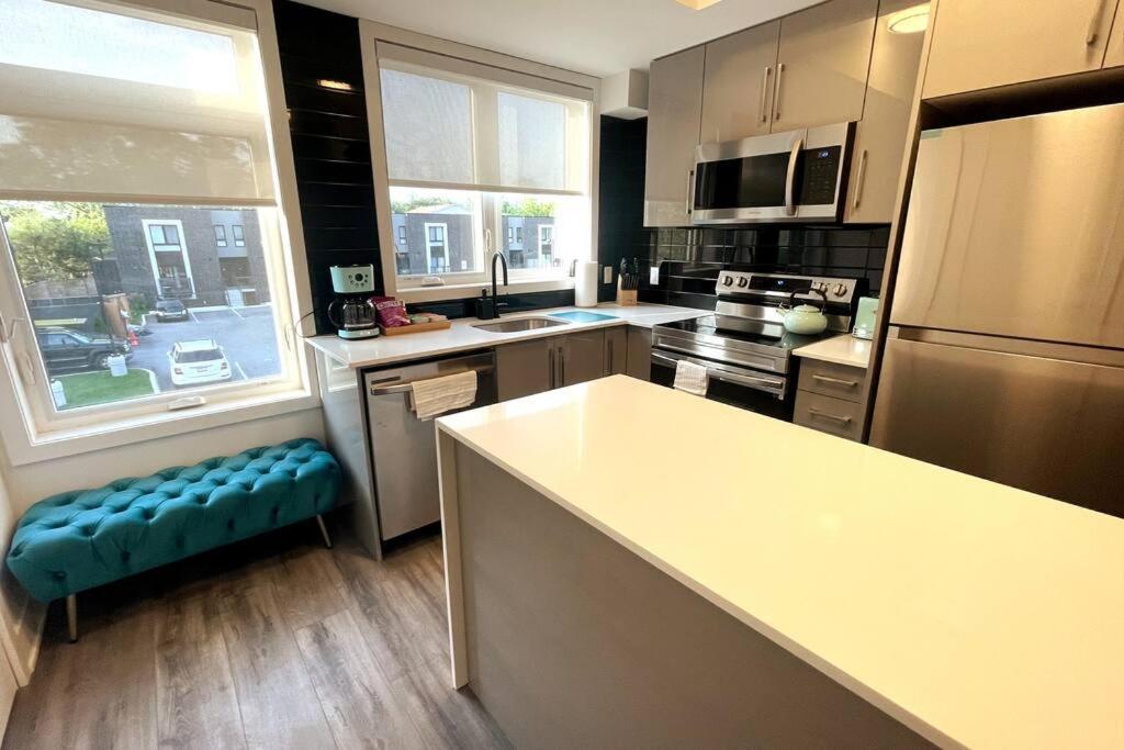 Exquisite, Bright & Modern Condo. شلالات نياغارا المظهر الخارجي الصورة