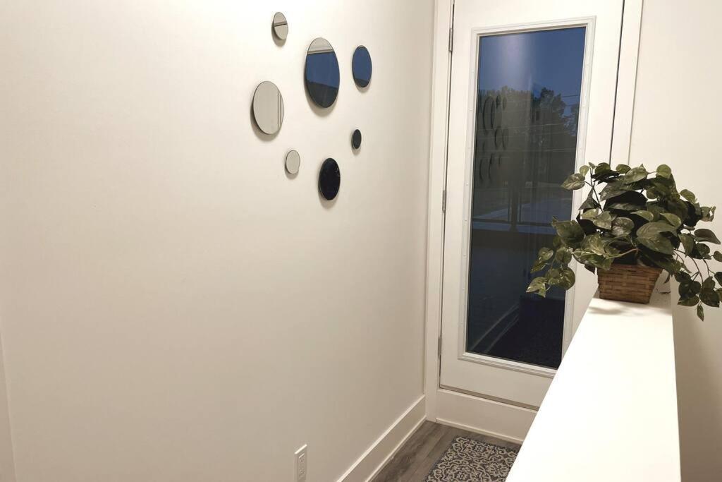 Exquisite, Bright & Modern Condo. شلالات نياغارا المظهر الخارجي الصورة