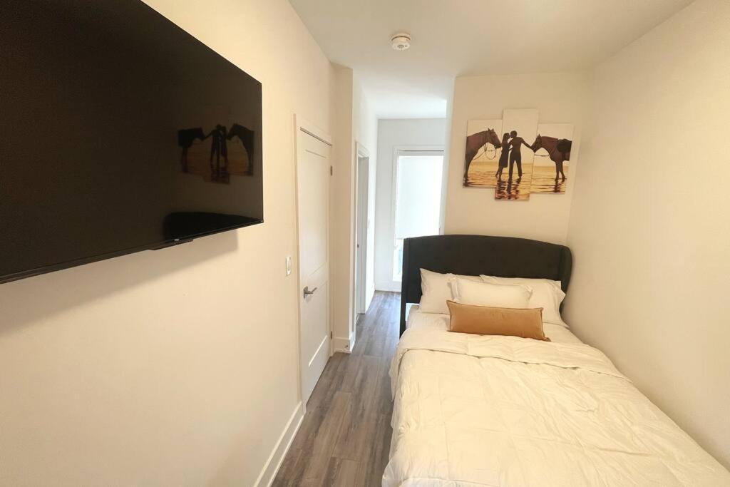 Exquisite, Bright & Modern Condo. شلالات نياغارا المظهر الخارجي الصورة